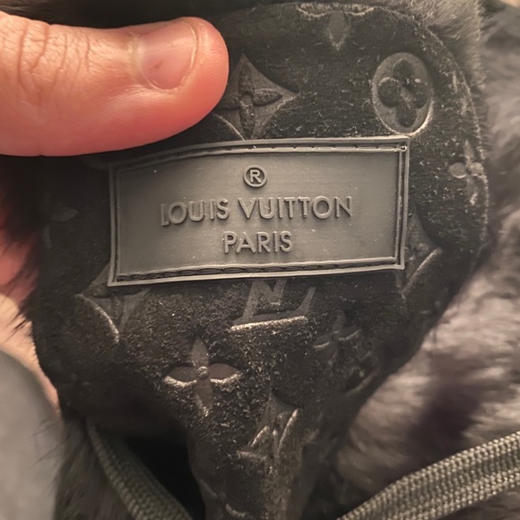 Louis Vuitton boots - Picture 2 of 4